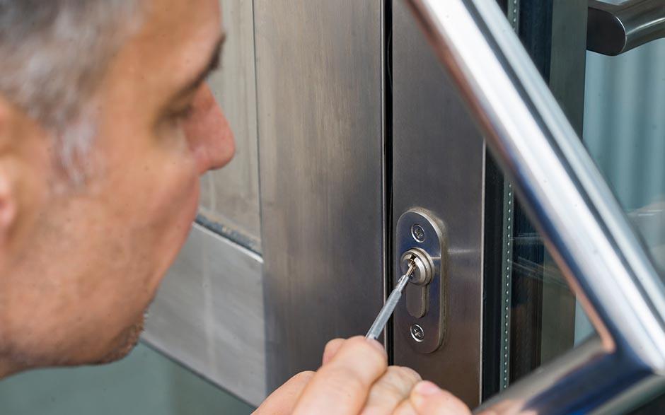 dépannage en urgence serrurier Courbevoie